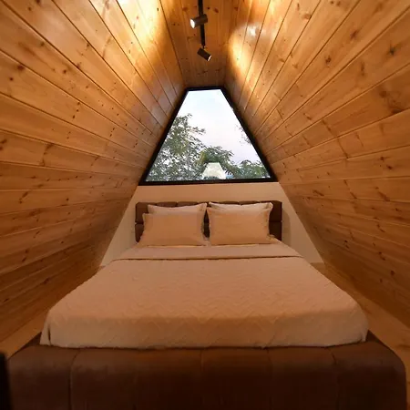 Kompleksi Turistik Dea Mjede