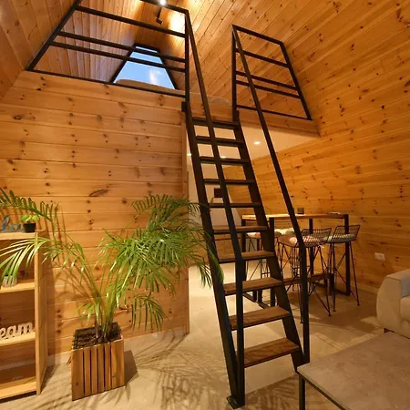 Kompleksi Turistik Dea Hotel *