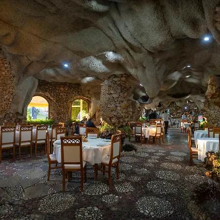 Kompleksi Turistik Dea Hotel