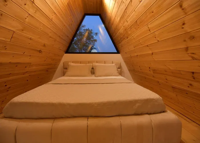 Kompleksi Turistik Dea Hotel *