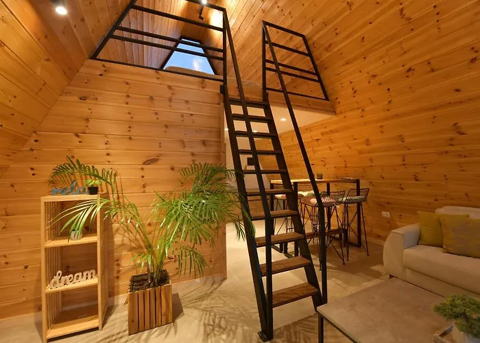 Kompleksi Turistik Dea Hotel *