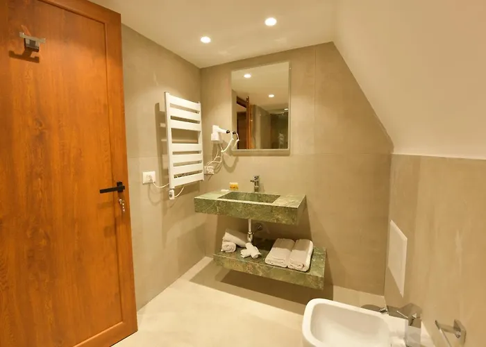 Kompleksi Turistik Dea Hotel *
