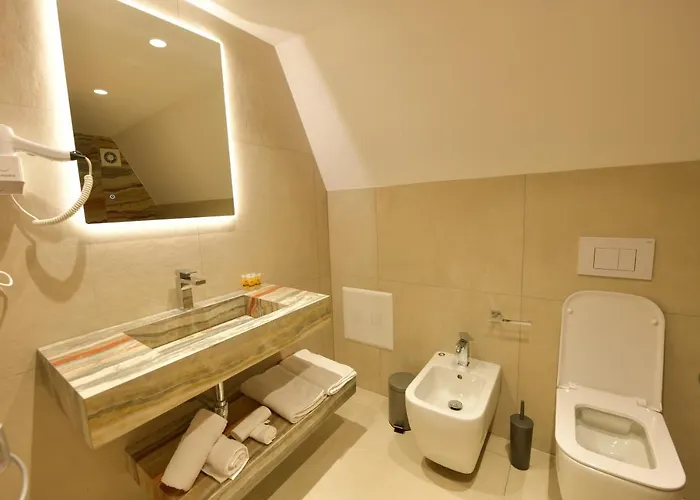 Kompleksi Turistik Dea Hotel Mjede