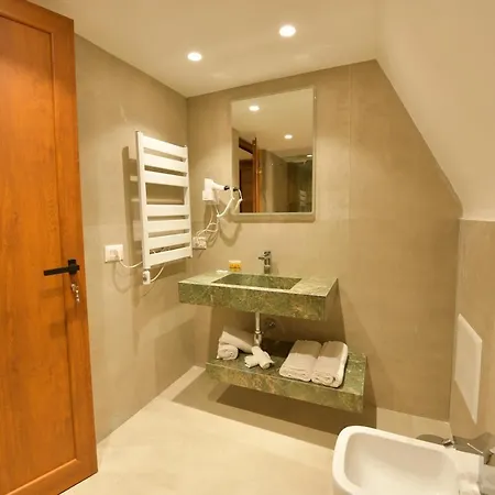 Kompleksi Turistik Dea Hotel *